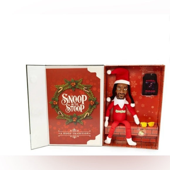 Snoop Dogg Snoop on The Stoop 12" Christmas Red
Plush Figurine - Picture 7 of 7